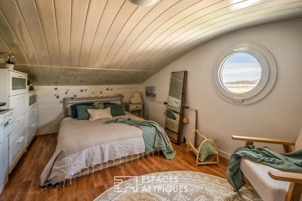 Propriété double sur la plage des Chalets : duplex panoramique et dépendance