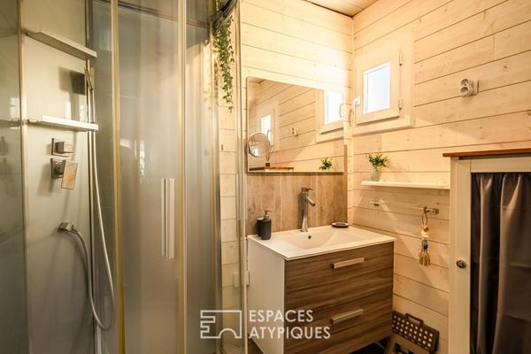 Propriété double sur la plage des Chalets : duplex panoramique et dépendance