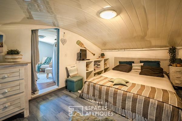 Propriété double sur la plage des Chalets : duplex panoramique et dépendance