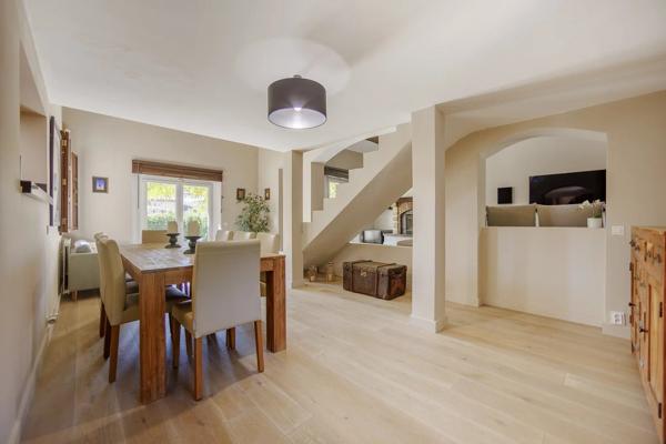 Charmante Villa avec des finitions haut de gamme à vendre au Rouret