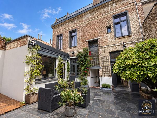 MAISON BOURGEISE