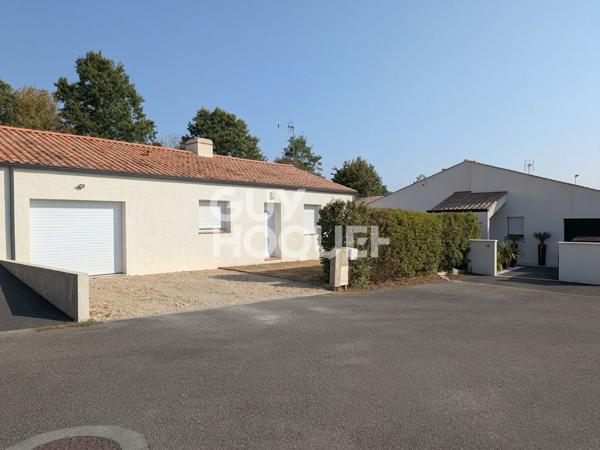 Maison à vendre à Aizenay - 2 chambres, terrain de 585 m²