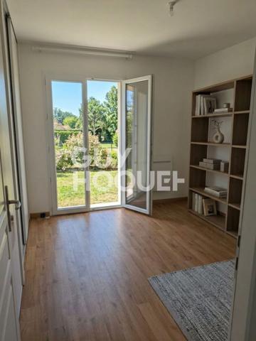 Maison à vendre à Aizenay - 2 chambres, terrain de 585 m²