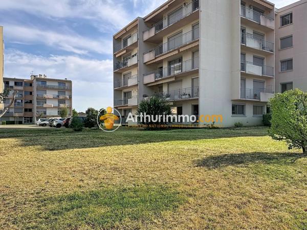 Vente                                                      Appartement
                        
                     4 pièces                      79 m2                     à La Verpillière