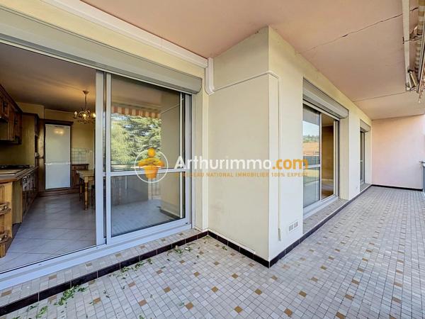 Vente                                                      Appartement
                        
                     4 pièces                      79 m2                     à La Verpillière