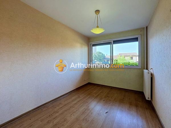 Vente                                                      Appartement
                        
                     4 pièces                      79 m2                     à La Verpillière