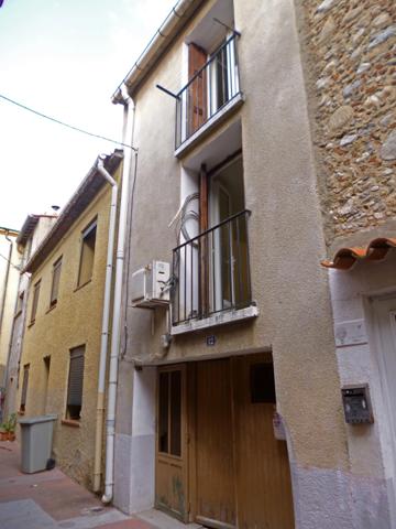 Dpt Pyrénées Orientales (66), à vendre maison P4 de 54 m² avec garage et balcon