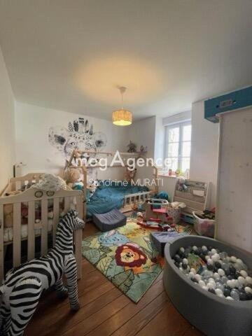Maison à PRE-EN-PAIL-SAINT-SAMSON, 53140 - 3 pièces 90m²