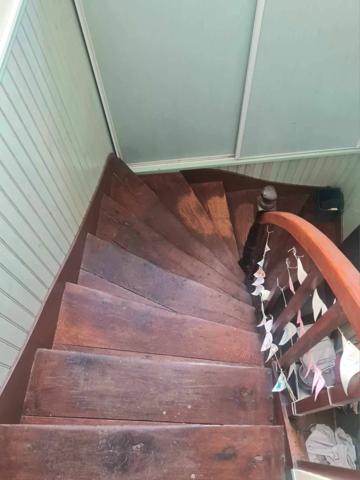 En plein coeur d'Aubeterre Bâtisse avec local commercial et appartement