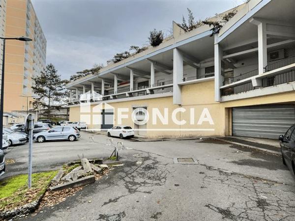 À vendre Local commercial 145 m² - Firminy 42700