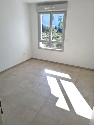 Appartement plus garage