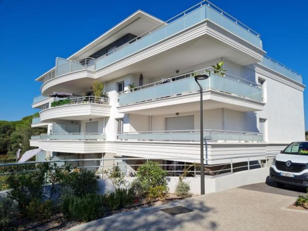Appartement plus garage