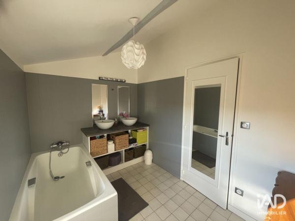 Maison à vendre 6 pièces 180 m² Migné-Auxances