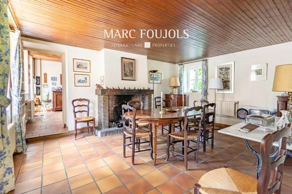 Chantilly – Corps de Ferme – Piscine