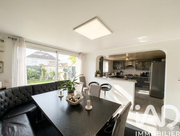 Maison à vendre 8 pièces 137 m² Chelles