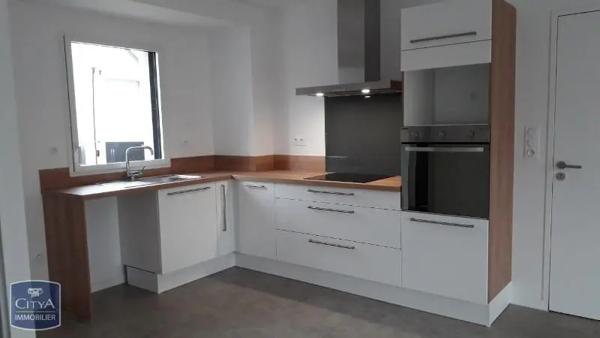 Maison à louer 4 pièces 91.21m² Pordic (22590)