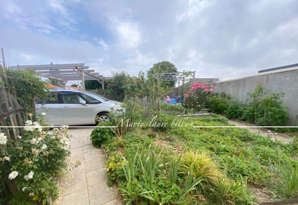 Maison à vendre 6 pièces sur SAINT HILAIRE DE RIEZ (85) à deux pas de ST GILLES CROIX-DE-VIE, maison 4 chambres, parcelle de 520 m2