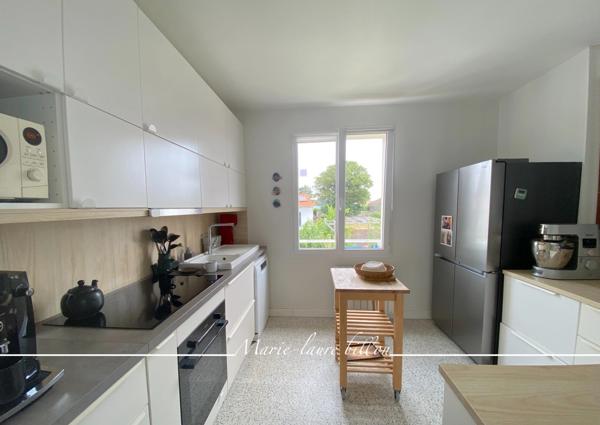 Maison à vendre 6 pièces sur SAINT HILAIRE DE RIEZ (85) à deux pas de ST GILLES CROIX-DE-VIE, maison 4 chambres, parcelle de 520 m2
