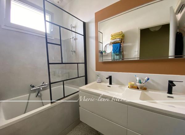 Maison à vendre 6 pièces sur SAINT HILAIRE DE RIEZ (85) à deux pas de ST GILLES CROIX-DE-VIE, maison 4 chambres, parcelle de 520 m2