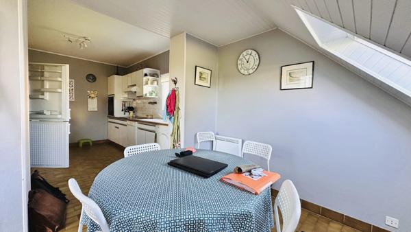 À vendre – Superbe maison traditionnelle idéalement située à Crozon, à deux pas du centre-ville et de toutes ses commodités.