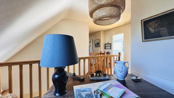 À vendre – Superbe maison traditionnelle idéalement située à Crozon, à deux pas du centre-ville et de toutes ses commodités.