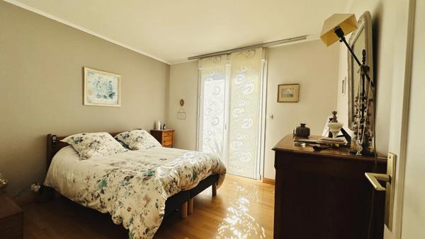 À vendre – Superbe maison traditionnelle idéalement située à Crozon, à deux pas du centre-ville et de toutes ses commodités.