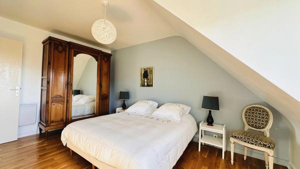 À vendre – Superbe maison traditionnelle idéalement située à Crozon, à deux pas du centre-ville et de toutes ses commodités.