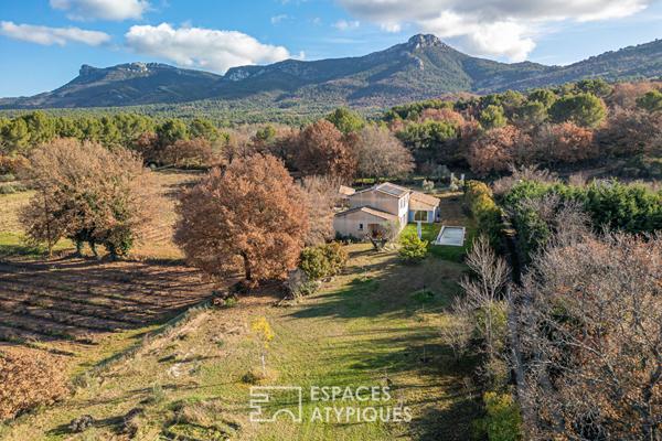 Mas provençal contemporain éco-responsable avec piscine