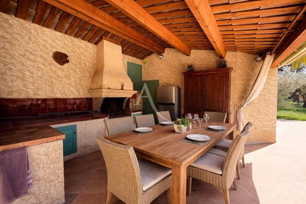 PROPRIETE DE 220M2 AVEC PISCINE SUR 3388M2 DE TERRAIN DEPENDANCE GARAGE ATELIER