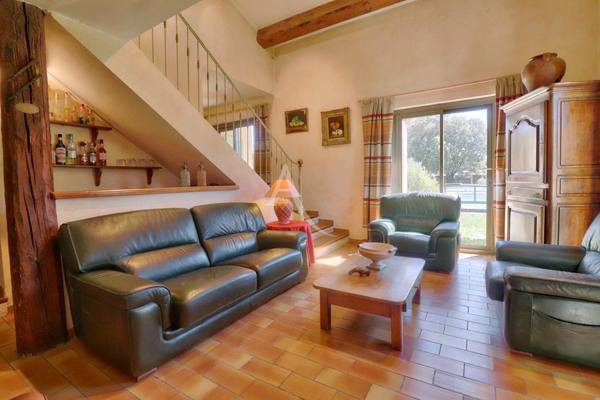 PROPRIETE DE 220M2 AVEC PISCINE SUR 3388M2 DE TERRAIN DEPENDANCE GARAGE ATELIER