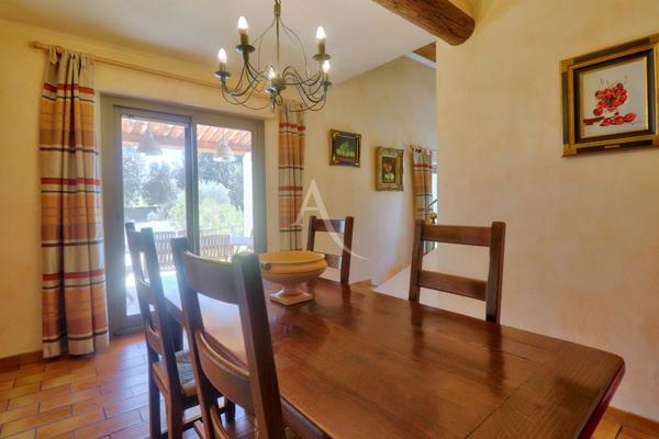 PROPRIETE DE 220M2 AVEC PISCINE SUR 3388M2 DE TERRAIN DEPENDANCE GARAGE ATELIER