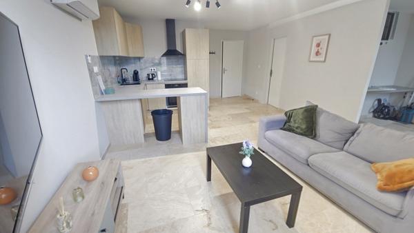 Camaret-sur-Aigues (84850) Charmant T2 rénové avec goût – 46 m² – Alliant charme et modernité à Camaret sur Aigues