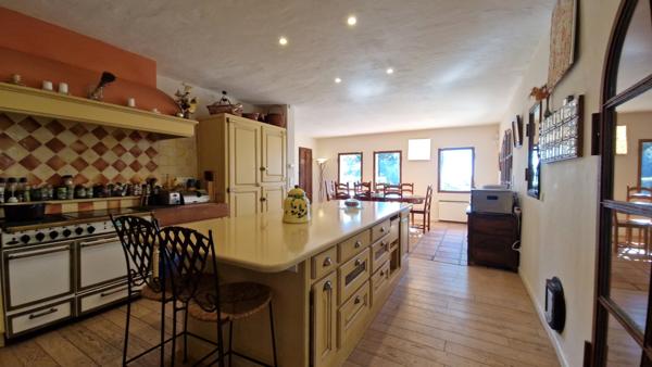 Grambois (84240) Domaine d’exception en Provence de 3 hectares / 515 m² habitables / Luberon, Grambois