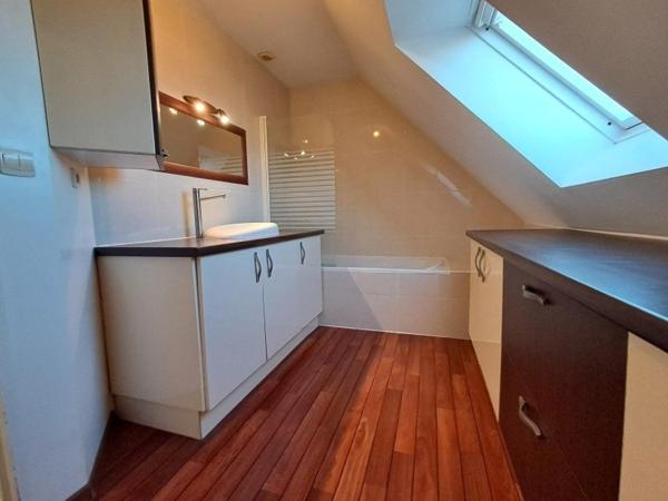 Maison à MONCE-EN-BELIN, 72230 - 5 pièces 120m²