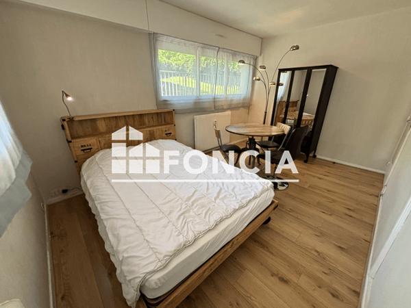 Location Studio meublé 20.99 m² - 18B Rue de Fontaine Écu Besançon 25000