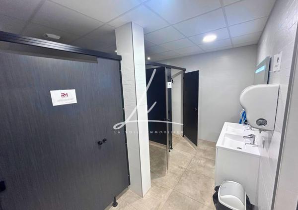 CAEN – ENSEMBLE IMMOBILIER PROFESSIONNEL DE PLAIN PIEDS – ENV. 600 M²