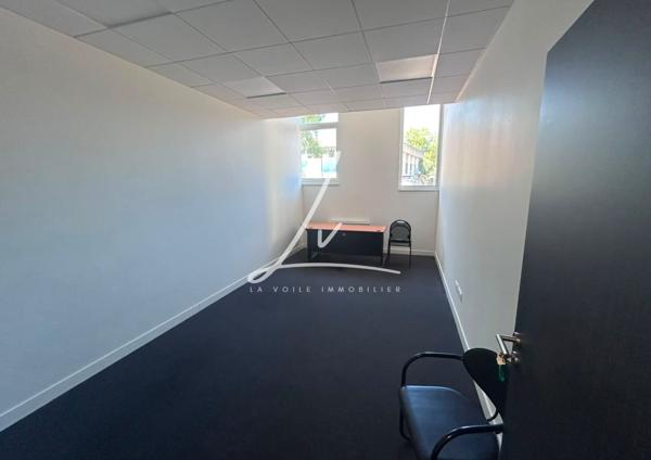 CAEN – ENSEMBLE IMMOBILIER PROFESSIONNEL DE PLAIN PIEDS – ENV. 600 M²