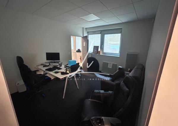 CAEN – ENSEMBLE IMMOBILIER PROFESSIONNEL DE PLAIN PIEDS – ENV. 600 M²