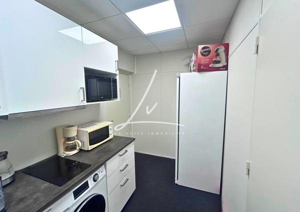 CAEN – ENSEMBLE IMMOBILIER PROFESSIONNEL DE PLAIN PIEDS – ENV. 600 M²