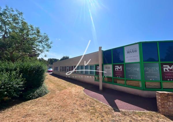 CAEN – ENSEMBLE IMMOBILIER PROFESSIONNEL DE PLAIN PIEDS – ENV. 600 M²