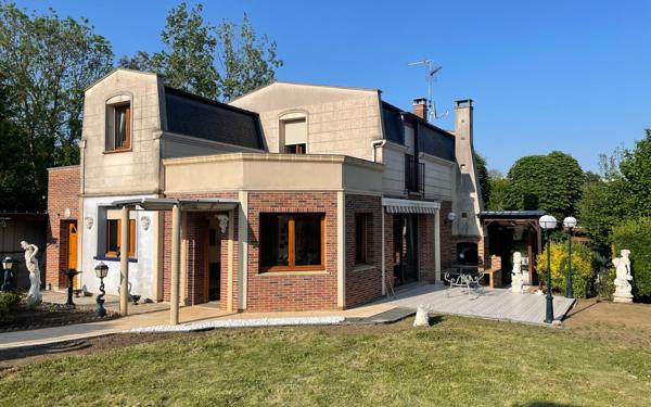 Maison à vendre    3 pièces • 160 m2 Amiens