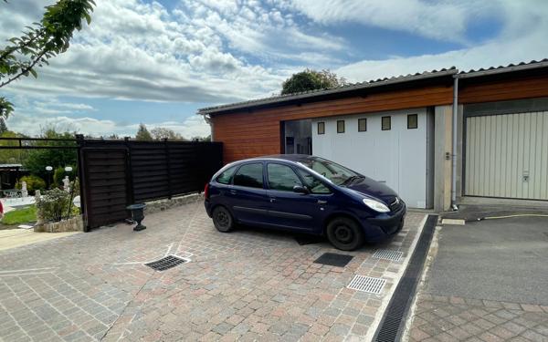 Maison à vendre    3 pièces • 160 m2 Amiens