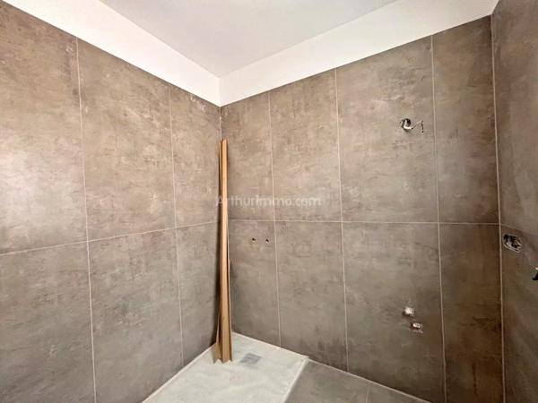 Vente                                                      Appartement
                        
                     3 pièces                      69 m2                     à Grosseto-Prugna