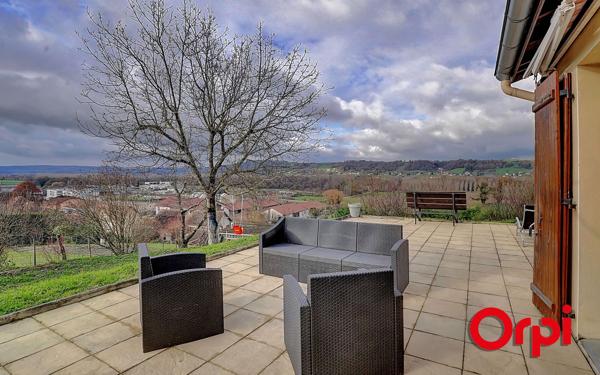 Maison à vendre    6 pièces •  Bourgoin-Jallieu