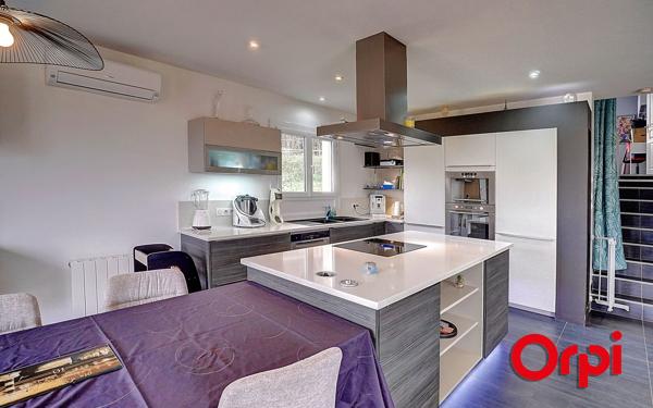 Maison à vendre    6 pièces •  Bourgoin-Jallieu
