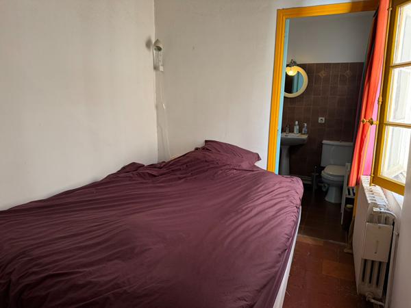 Maison de ville non dénaturée au centre Bastide avec patio, quatre chambres et toit rénové