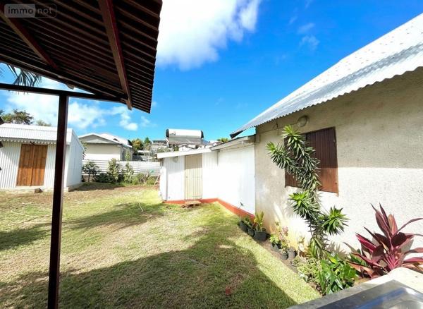 Maison à restaurer à vendre à Saint-Gilles-les-Bains à la Réunion (97434), ref : 97424/187   
CAROSSE