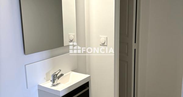 Location Appartement 3 pièces 84.24 m² - Villefranche-sur-saône 69400