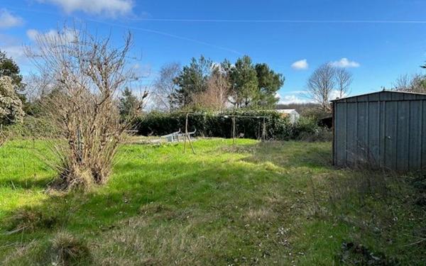 Maison à vendre    3 pièces •  Pont-l'Abbé-d'Arnoult