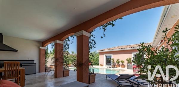 Maison à vendre 5 pièces 221 m² Cavaillon